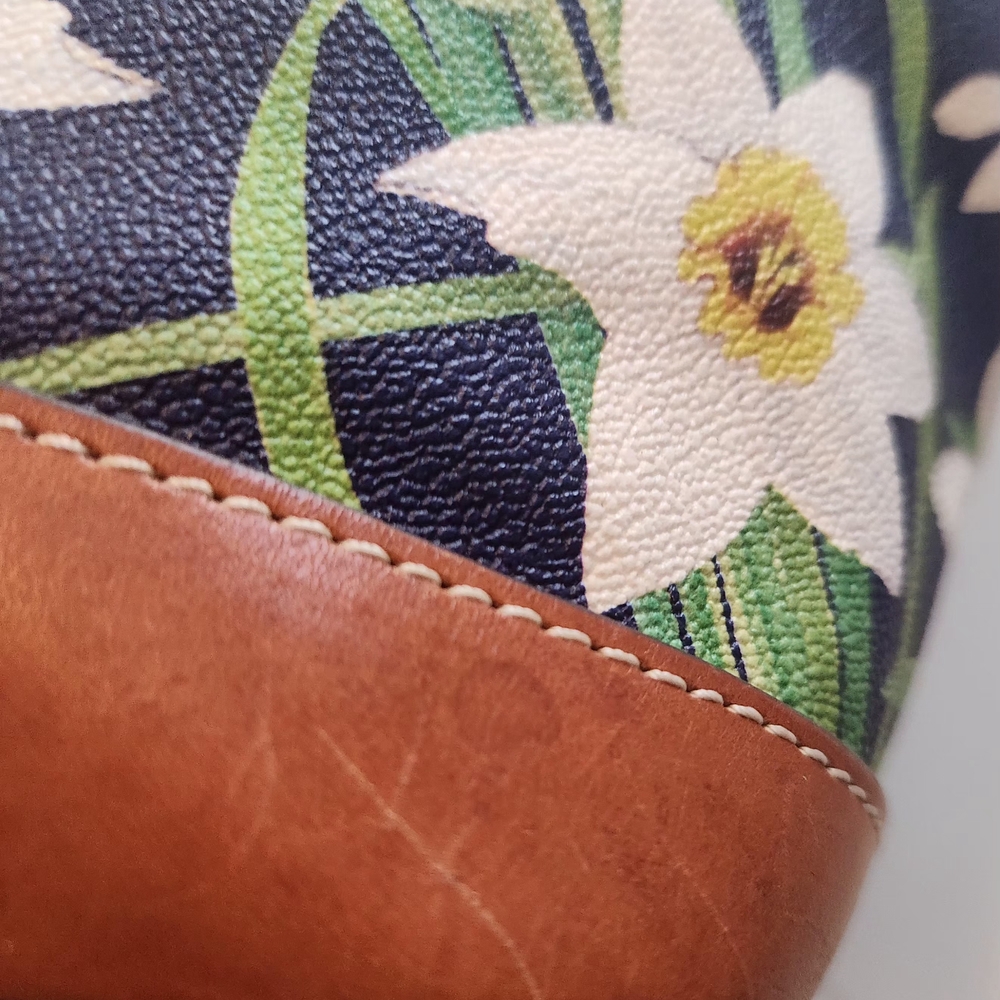 Dooney & Bourke Floral Bucket Bag With Matching Wrislet! - Picture 11 of 12